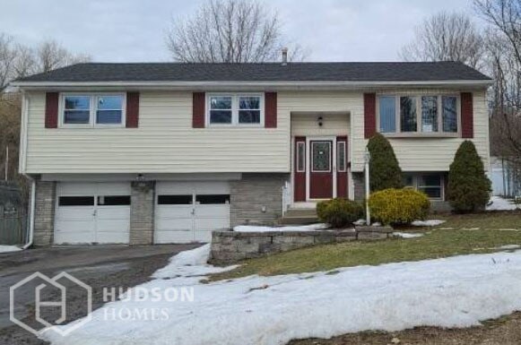 Primary Photo - NOW AVAILABLE! 703 Crabapple Ave, Utica, N...