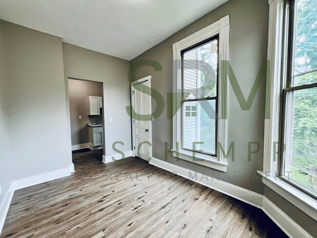 Foto del edificio - 2708 W Main St