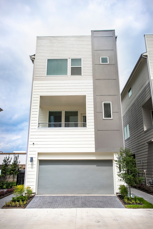 Welcome home. - 2713 Eado Edge Ct