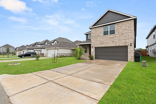 Building Photo - 23631 Rainbow Eucalyptus Dr