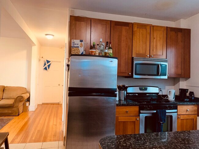 Building Photo - 17 Sachem St