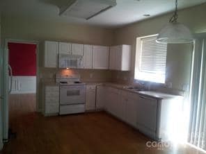 Photo - 6229 Bells Mill Dr House