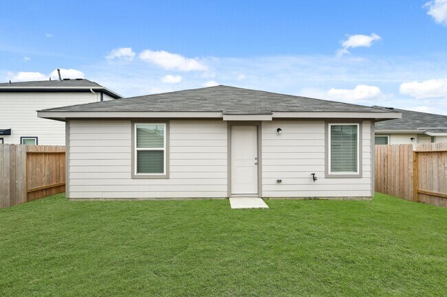Foto del edificio - 14316 Leafy Willow Dr