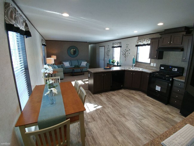 Foto del edificio - 3 br, 2 bath Mobile Home - 63 Big Chief Dr