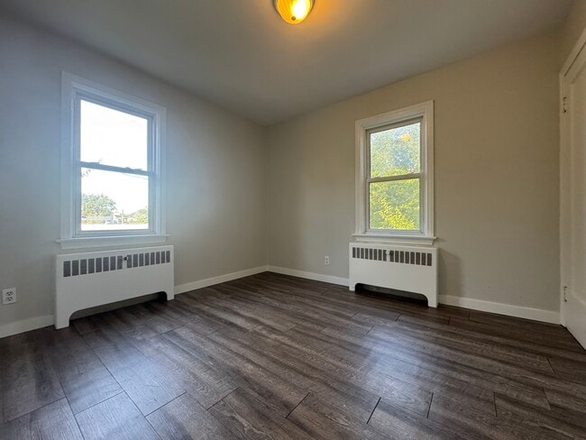 Building Photo - 1 Bedroom 1 Bathroom!
