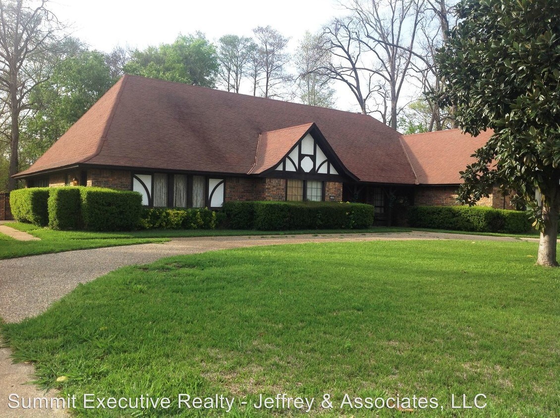Primary Photo - 2209 Landau Ln