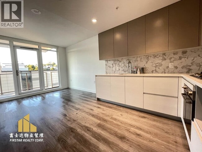 Photo du bâtiment - 8181 Chester St