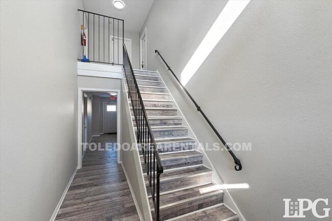 Foto del edificio - 5734 Ryewyck Dr