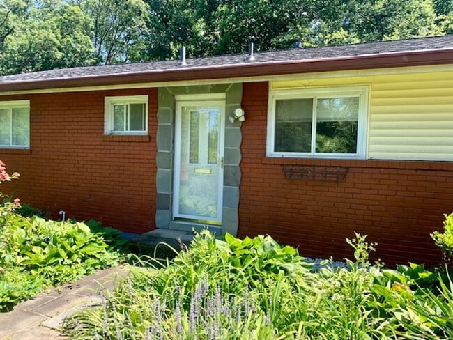 Photo - Light filled 2 BR plus 2 rooms, 2 FB including one in finished basement. Great location House