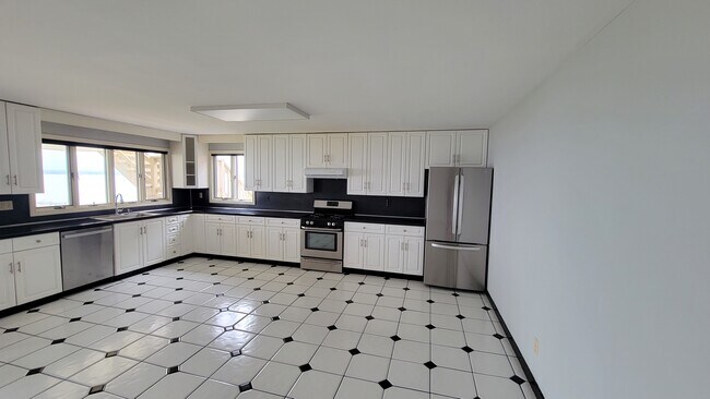 Foto del edificio - 76 Townsend Ave