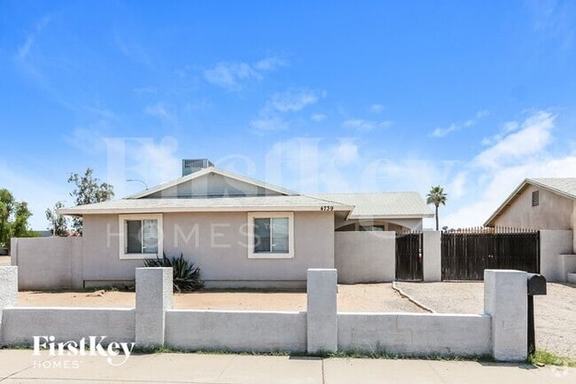 Building Photo - 4739 E Sunland Ave