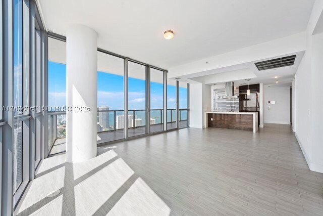 Foto del edificio - 1100 Biscayne Blvd