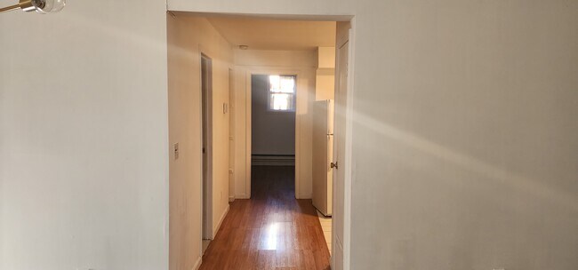 Building Photo - 218 Christopher Columbus Dr