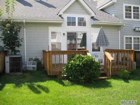 Foto del edificio - 5 Sprucewood Blvd