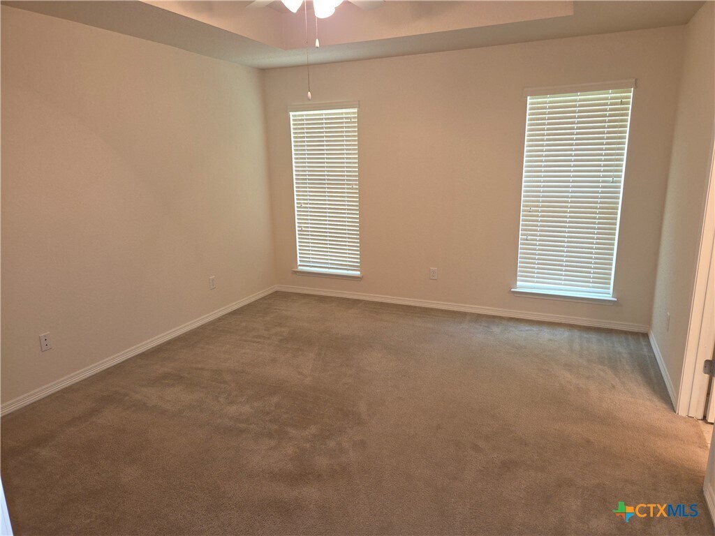 Foto del edificio - 5209 Foxhill Rd