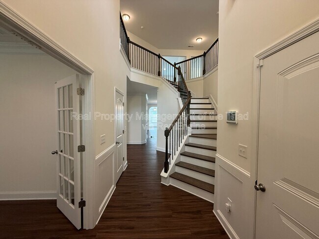 Foto del edificio - 5741 Marblehead Dr
