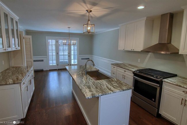 Building Photo - 1099 Grayton St