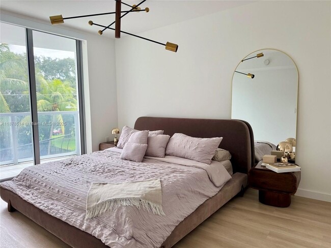 Foto del edificio - 13800 Highland Dr