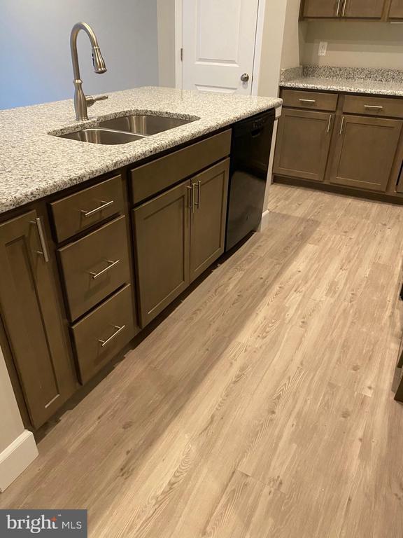 Building Photo - 6126 Sawgrass Ct