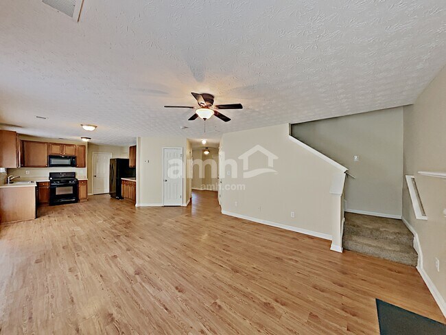 Building Photo - 809 Winbrook Dr