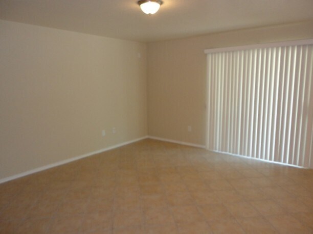 Foto del edificio - 4056 E Constitution Ct