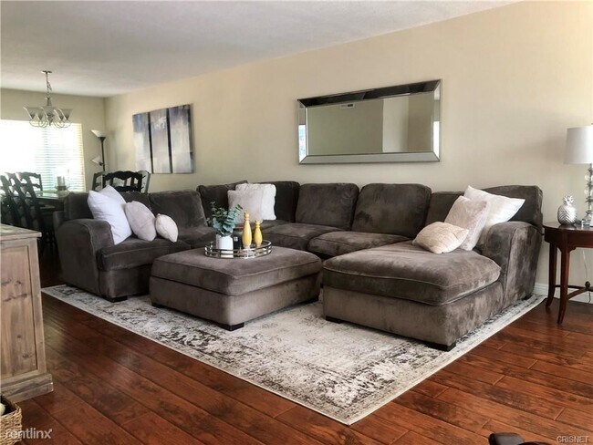Foto del edificio - 5 br, 2.5 bath House - 28753 Timberlane St