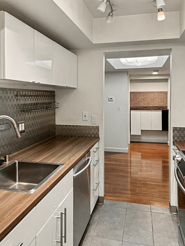 Foto principal - 7252 Foxridge Cir