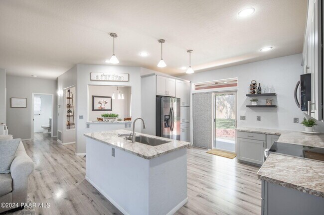 Building Photo - 11493 E Turquoise Cir