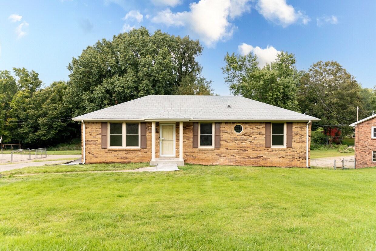 729 Pollard Rd, Clarksville, TN 37042 House Rental in Clarksville, TN