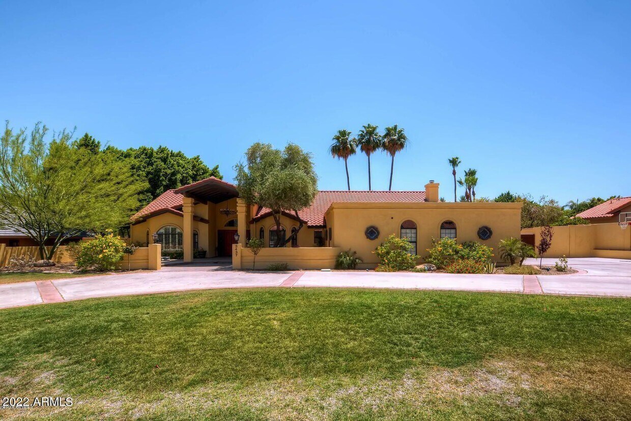 Foto principal - 3437 E Equestrian Trail