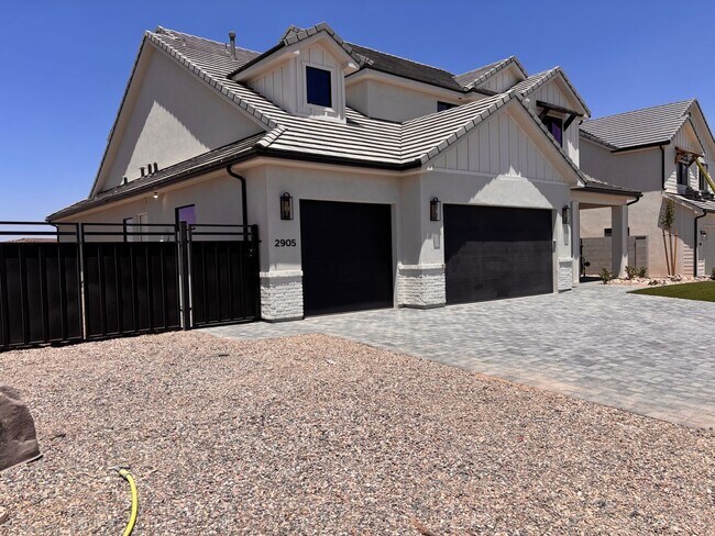 Foto del edificio - BRAND NEW 5 bed | 3.5 bath | 3 car garage ...