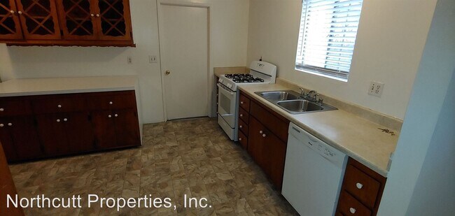 Building Photo - 4 br, 2 bath House - 5012 Genesee Ave.