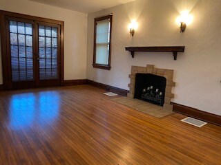 Foto del edificio - 8297 Kenwood Rd