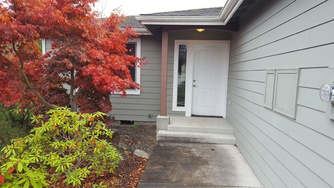 Building Photo - 2 bed 2 bath in Sequim