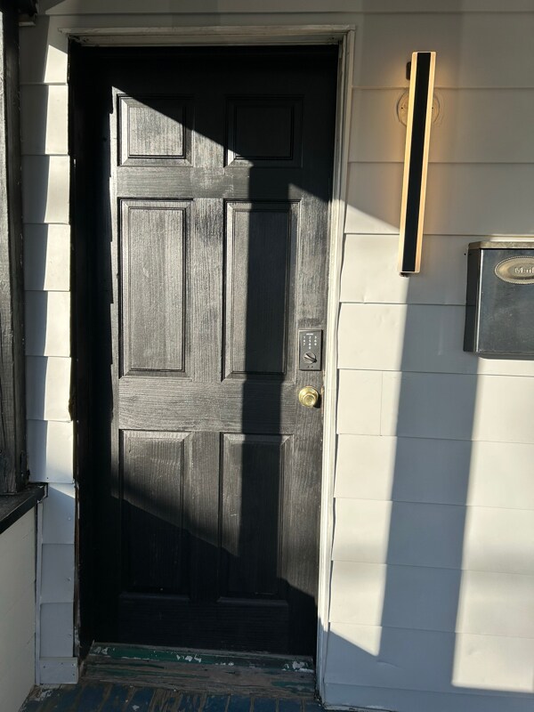 Foto del edificio - 232 McLane Ave