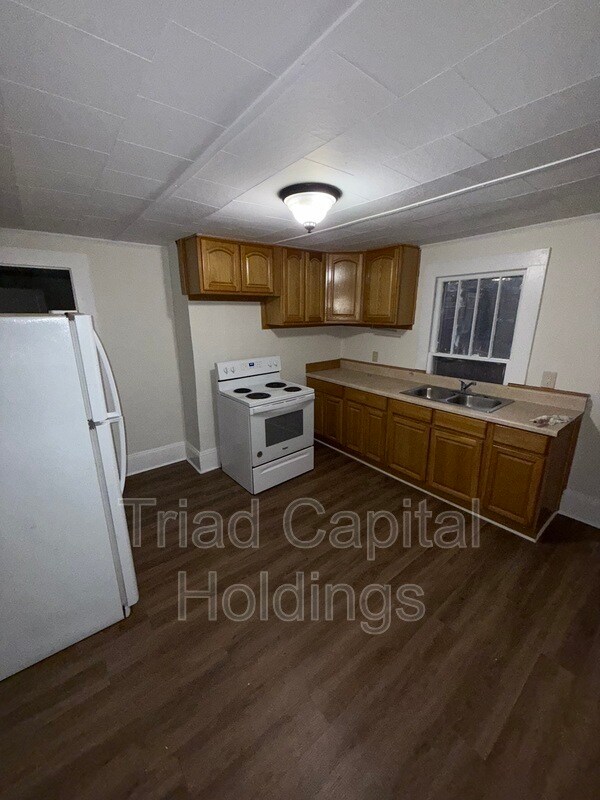 Foto del edificio - 1227 Fairfield Dr