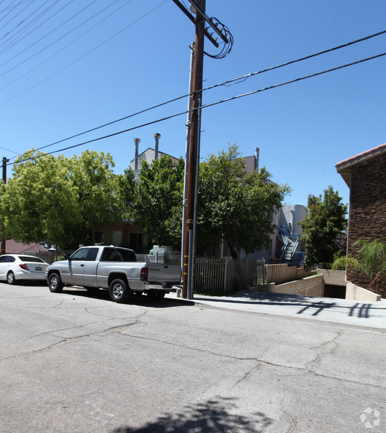Foto del edificio - 10205 Hillhaven Ave