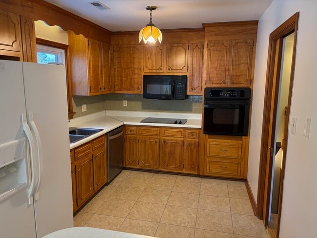 Foto del edificio - 9150 Gregory Dr