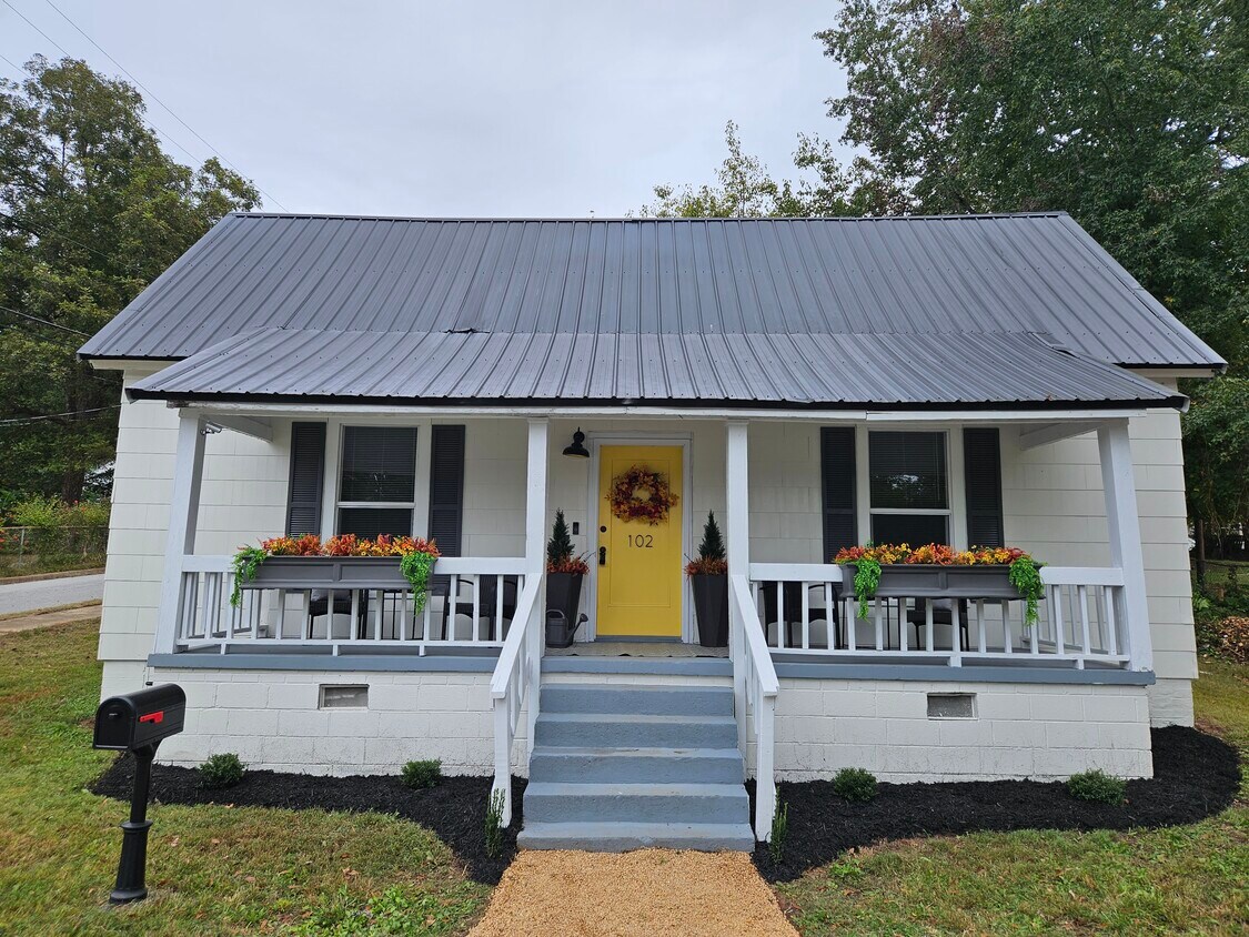 102 Kay St, Honea Path, SC 29654 House Rental in Honea Path, SC