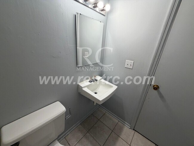 Foto del edificio - 803 Skyline-