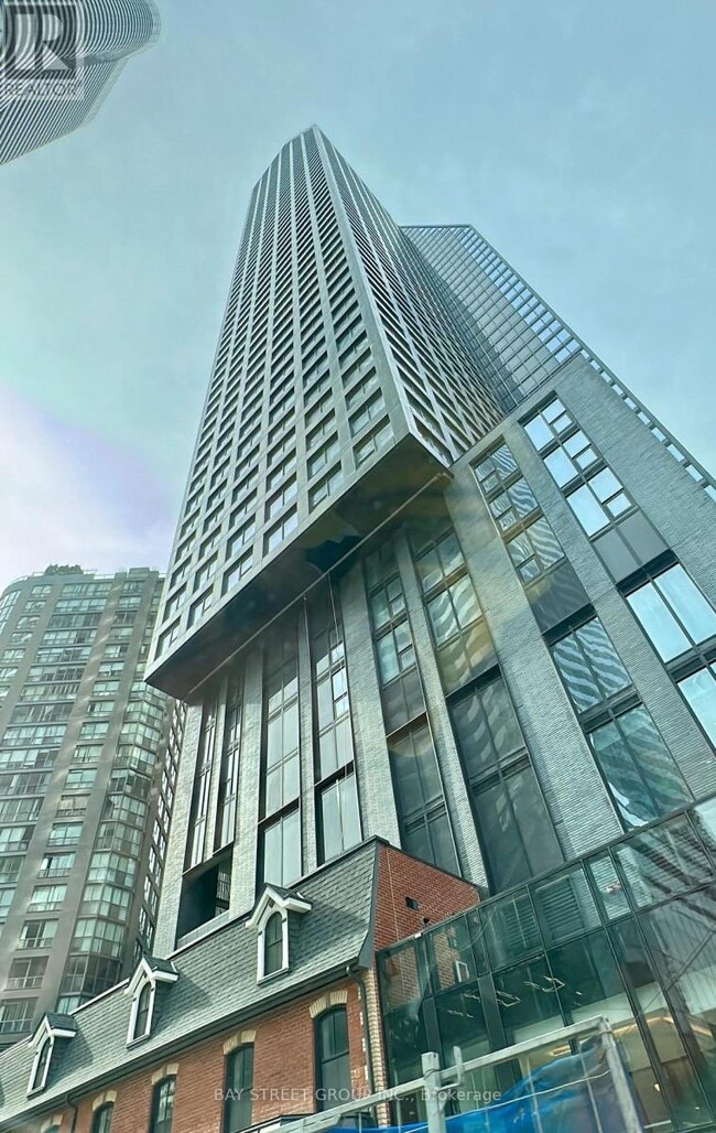 Building Photo - 8 Wellesley St W