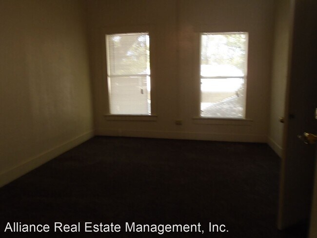 Foto del edificio - 9 br, 3 bath House - 617 Chestnut