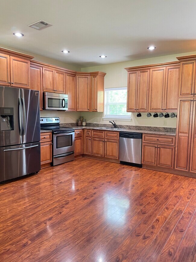 Foto del edificio - 1206 Willow Cir
