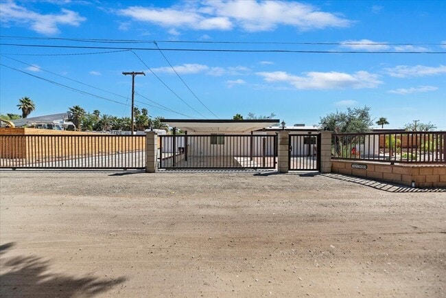 Foto del edificio - 32300 Shadow Mountain Ln