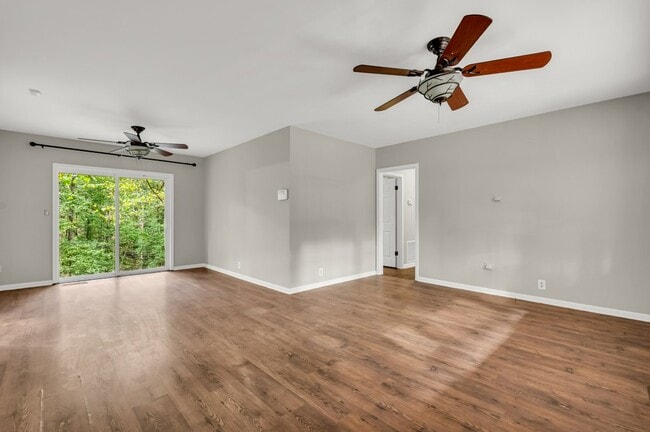 Building Photo - 105 Dogwood Blvd