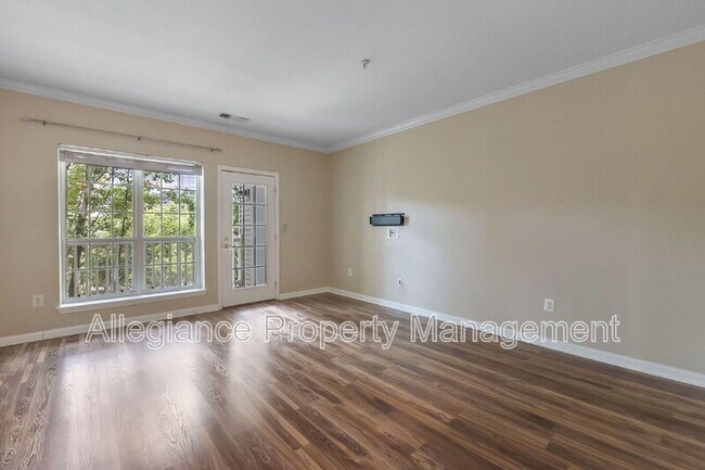 Foto del edificio - 4551 Strutfield Ln