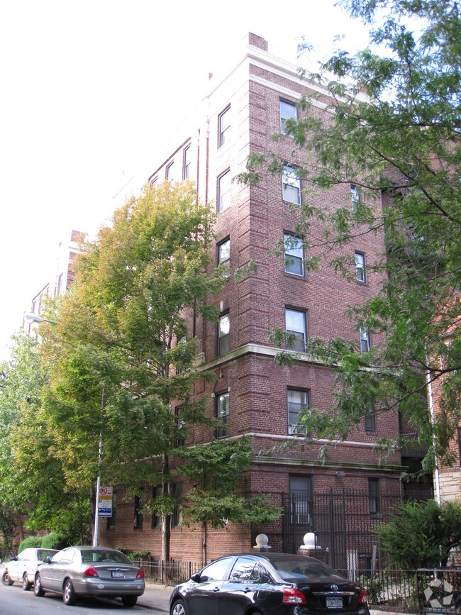 Building Photo - Georgian Hall