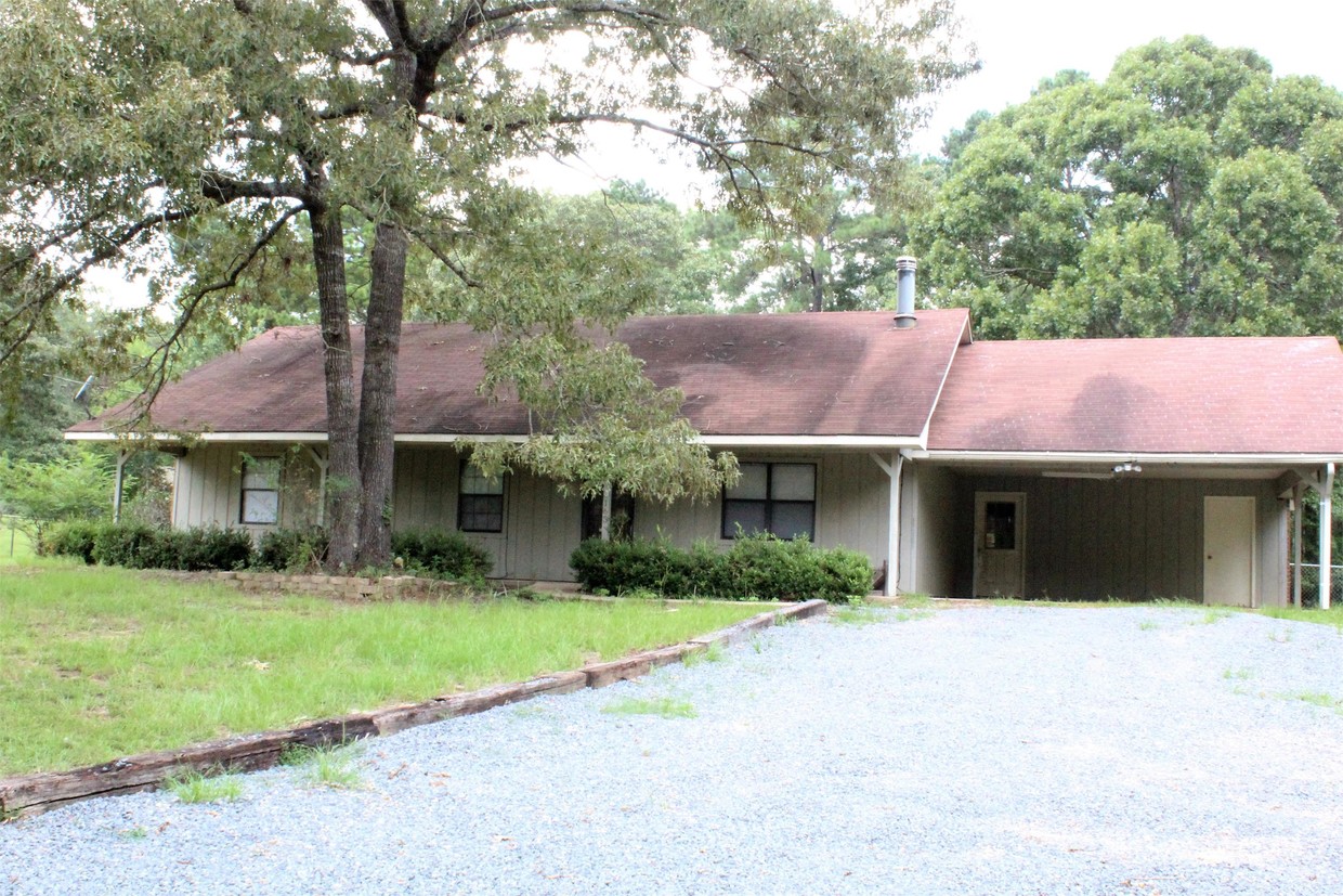 Primary Photo - 163 East Rd