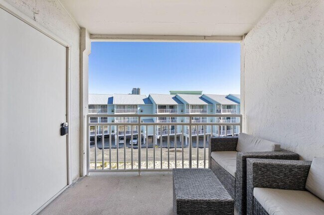 Foto del edificio - 23044 Perdido Beach Blvd