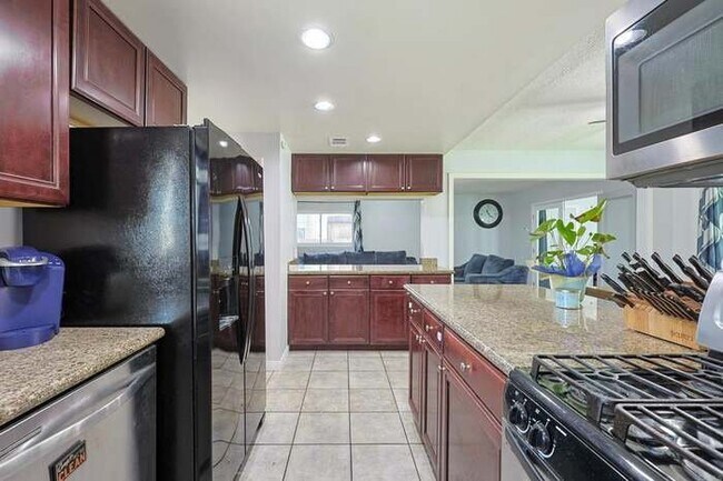Building Photo - 7907 Longdale Dr